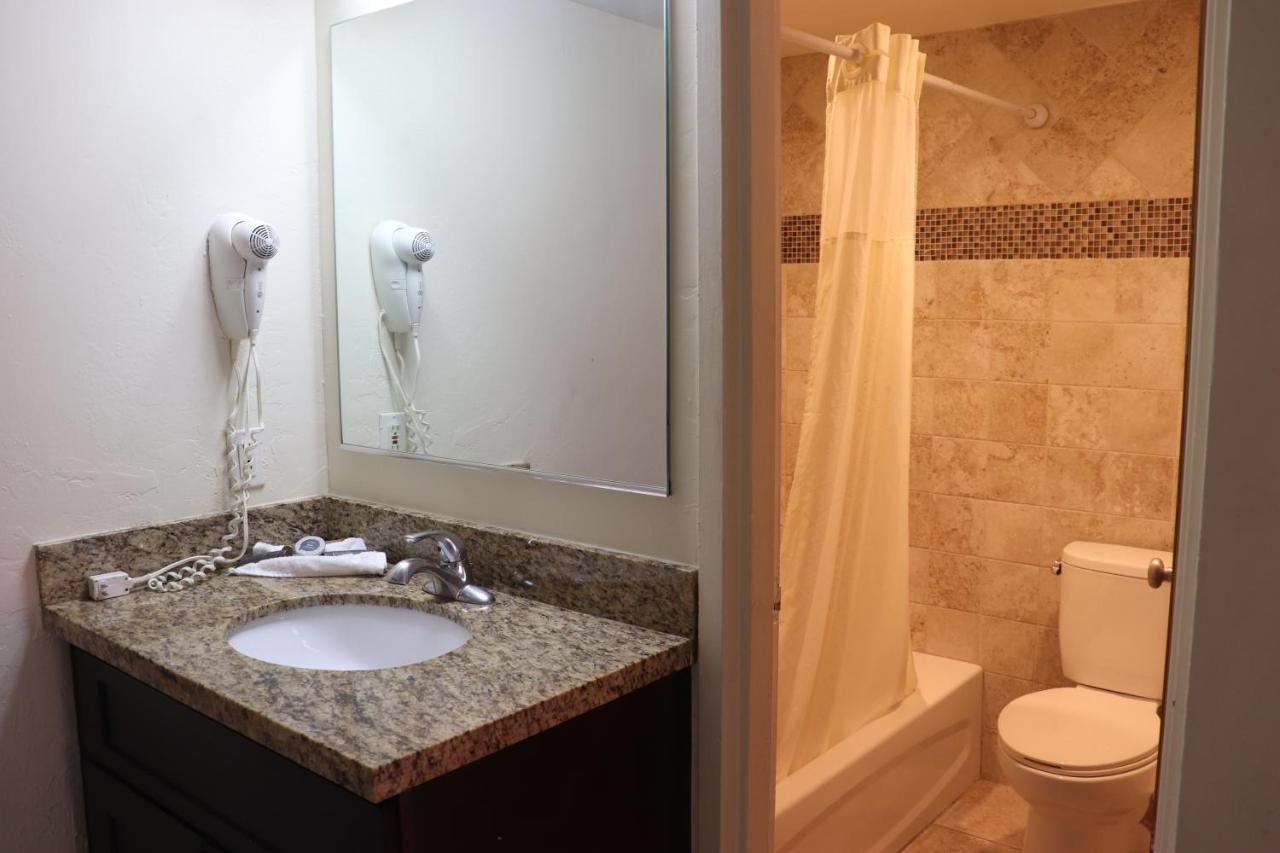 Curtis Inn & Suites Hollywood Eksteriør bilde
