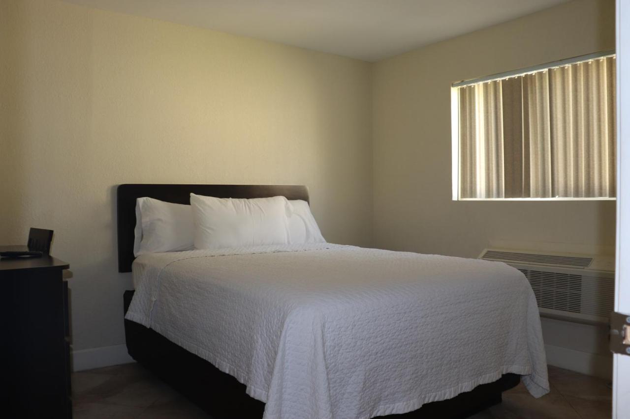 Curtis Inn & Suites Hollywood Eksteriør bilde