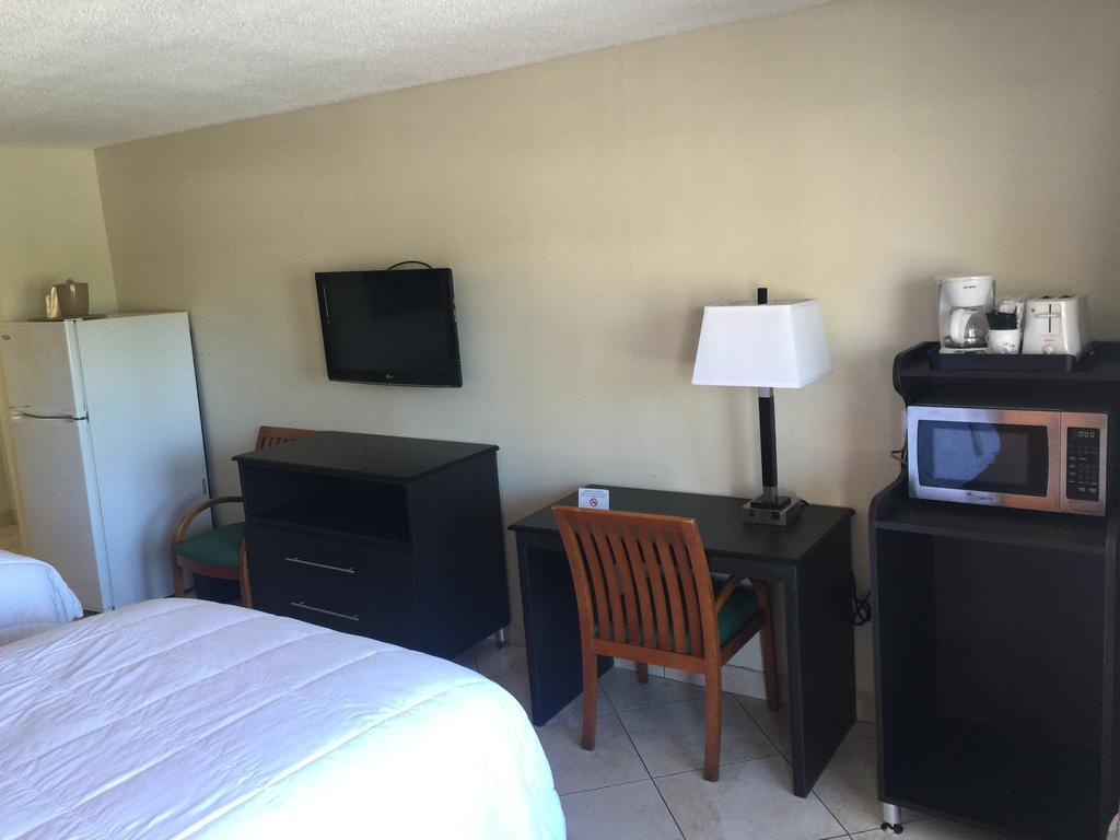 Curtis Inn & Suites Hollywood Eksteriør bilde