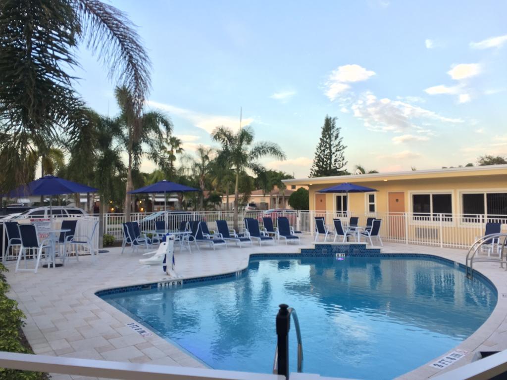 Curtis Inn & Suites Hollywood Eksteriør bilde